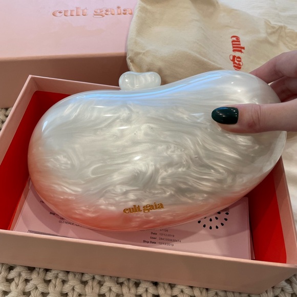 Cult Gaia Tallulah Bean Handbag - Picture 4 of 5